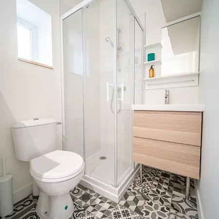 La Maison Gratte Ciel-studio Villeurbanne-jardin *