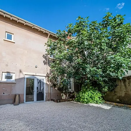 La Maison Gratte Ciel-studio Villeurbanne-jardin Villeurbanne