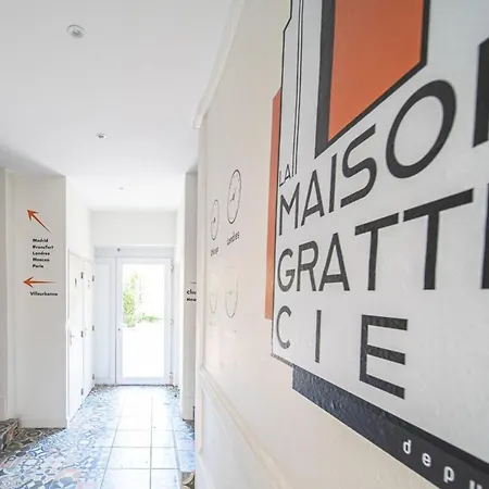 Apartment La Maison Gratte Ciel-studio Villeurbanne-jardin Villeurbanne