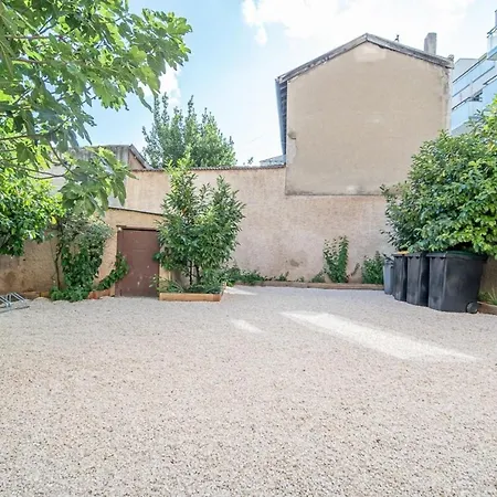 La Maison Gratte Ciel-studio Villeurbanne-jardin * Villeurbanne