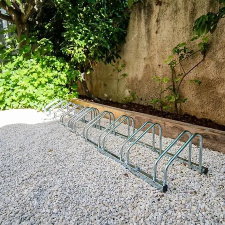 La Maison Gratte Ciel-studio Villeurbanne-jardin *
